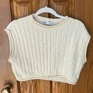 Cropped knit sleeveless sweater from Zara